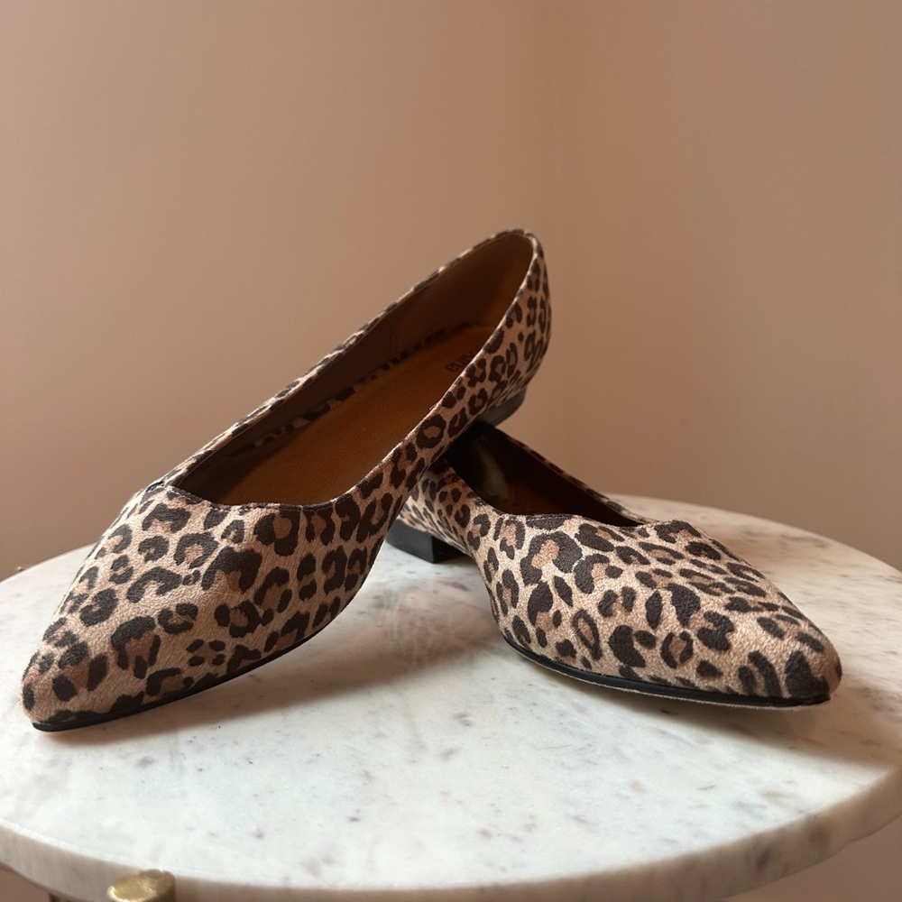 Susina leopard flats, worn 3 times, size 9.5